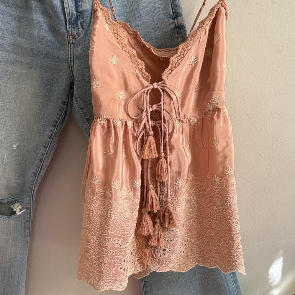 Free People intimately